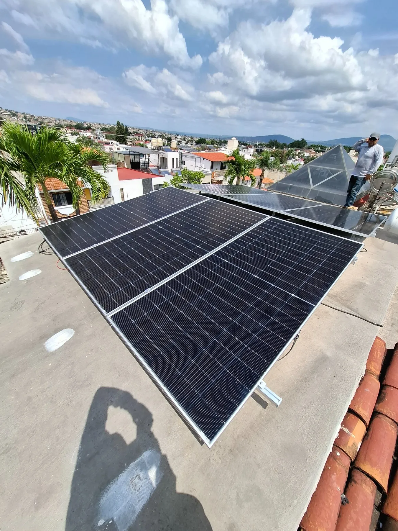 Instalación de SIXTMS: losa con vista a la ciudad